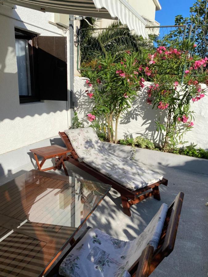 Sara Apartments Baška Voda Buitenkant foto