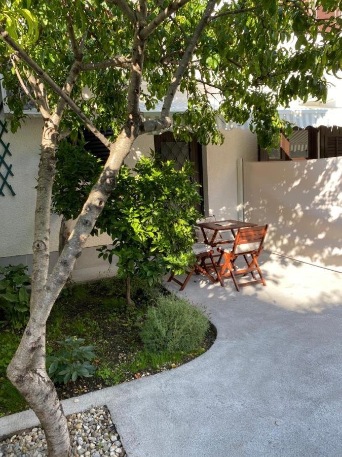 Sara Apartments Baška Voda Buitenkant foto