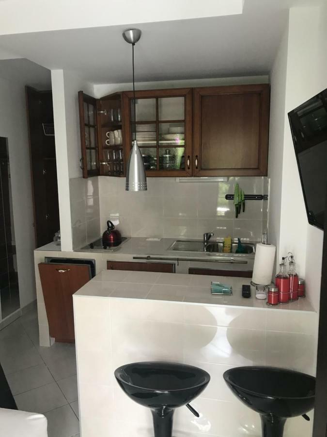 Sara Apartments Baška Voda Buitenkant foto