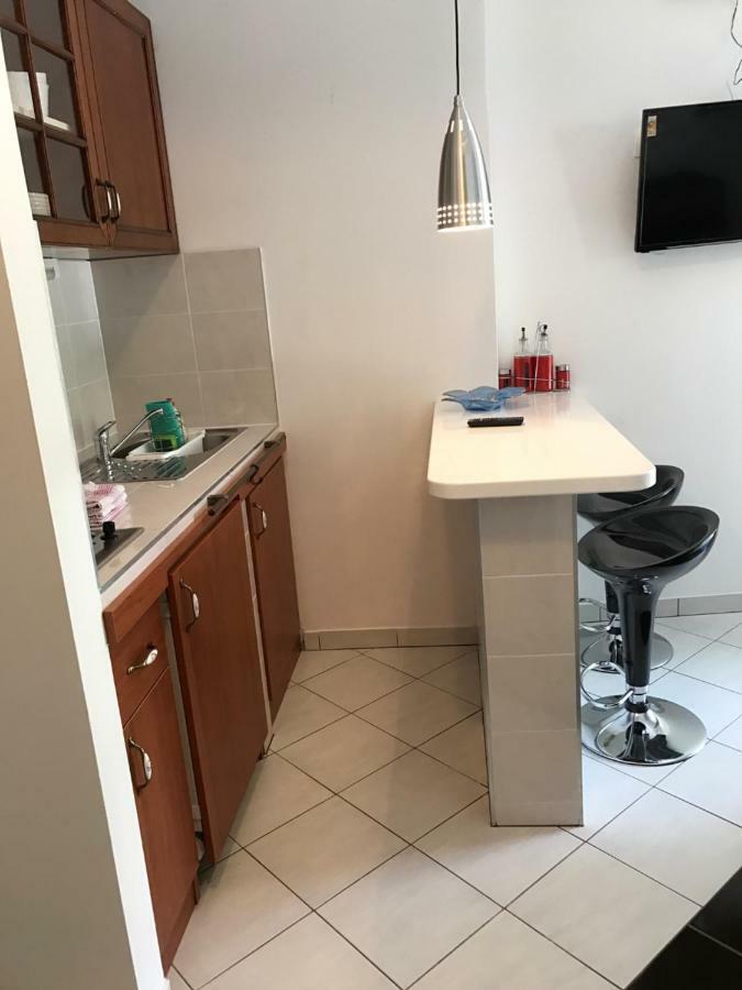 Sara Apartments Baška Voda Buitenkant foto